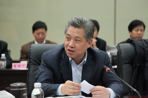 省国资委纪委书记赵春阳发表讲话省委组织部企业处处长李宏军在会上