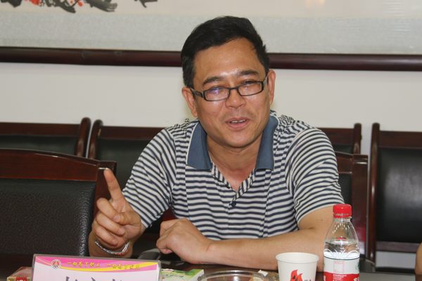 下石节矿矿长李文辉介绍矿井发展建设情况 下石节矿矿长李文辉介绍矿井发展建设情况