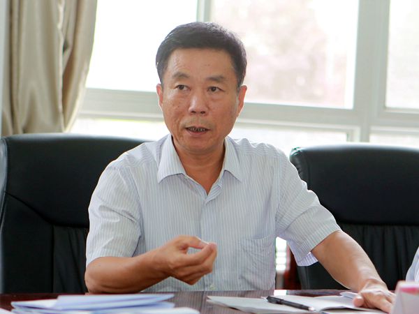 陕煤团公司董事、副总经理闵龙在会上讲话 陕煤团公司董事、副总经理闵龙在会上讲话