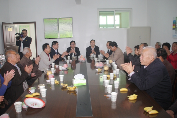 座谈会现场 座谈会现场