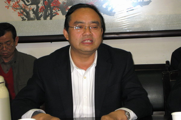 下石节矿党委书记李国璧同志代表矿党政欢迎专家组的到来