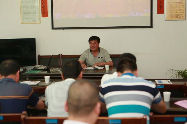 基层区队深入开展党纪条规学习活动 基层区队深入开展党纪条规学习活动