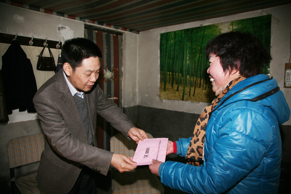 集团公司党委副书记,纪委书记王海帆赴公司送温暖