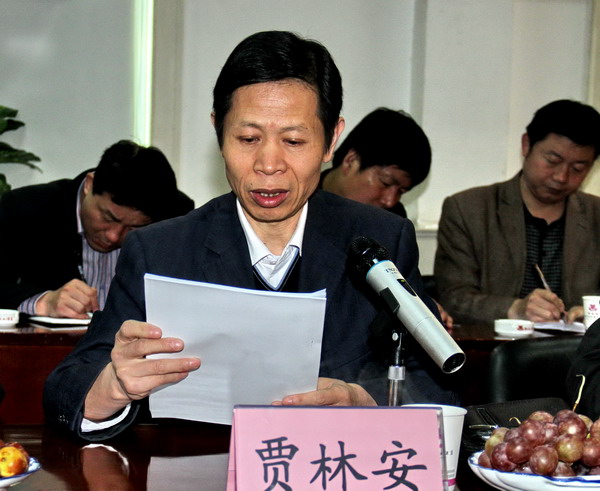 公司副总工程师兼生产部部长贾林安通报检查整体情况公司副总工程师兼