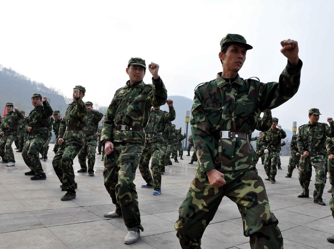 【“走转改”系列报道】东坡矿准军事训练现场特写 -铜川矿务局