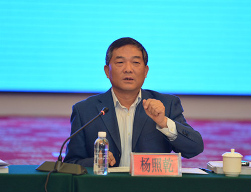 彬长董事长_彬长集团董事长简历(2)