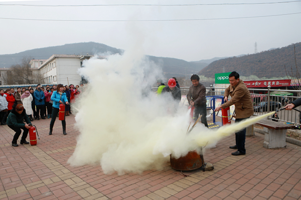 下石节矿举行联合消防应急演练-铜川矿务局